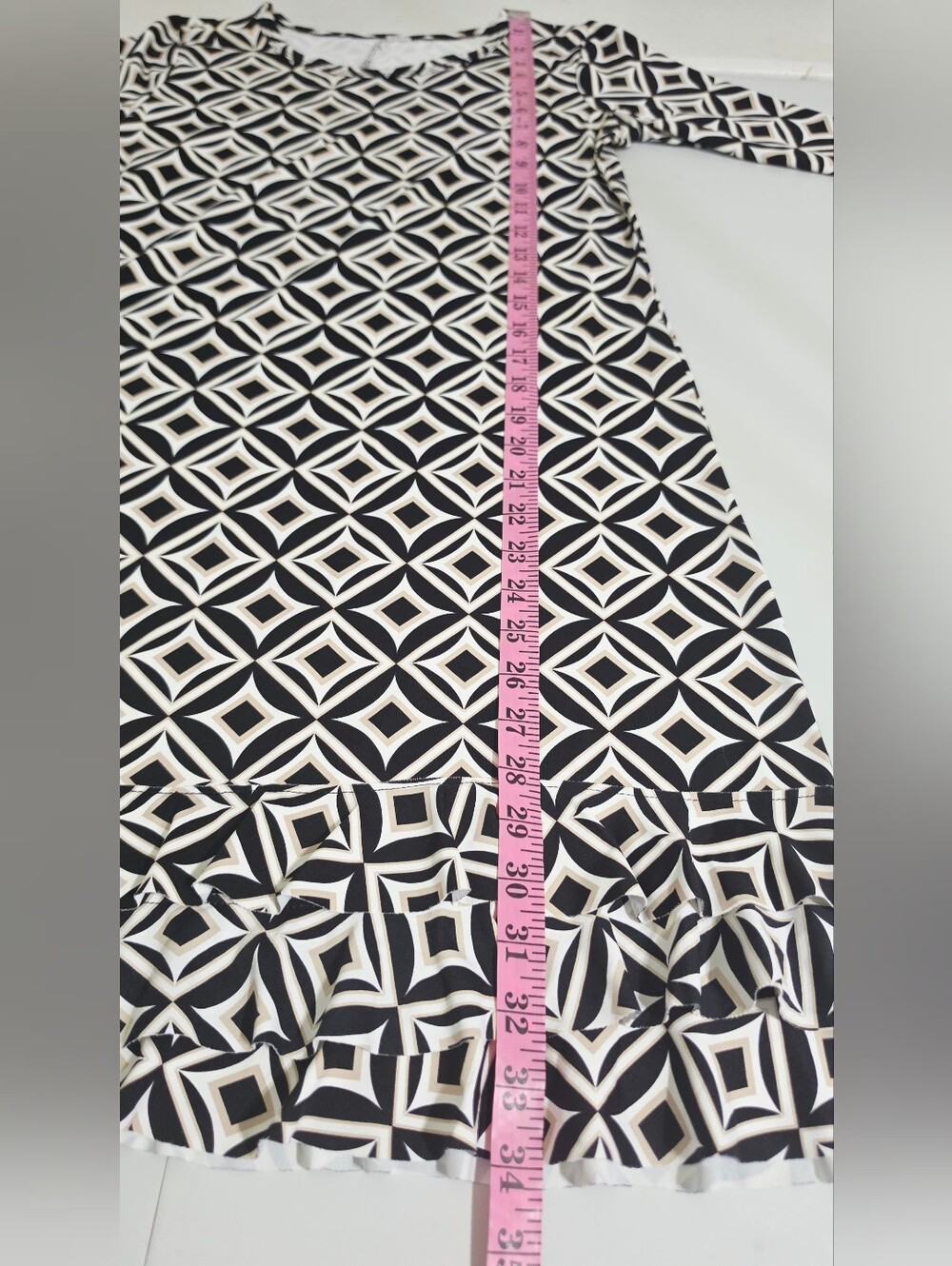 Lulu B Dress XS Black Beige Geometric Ruffle Hem 3/4 Sleeve Stretch Coastal Gma - Picture 11 of 12